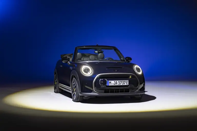 Mini Cooper SE Cabrio - 1