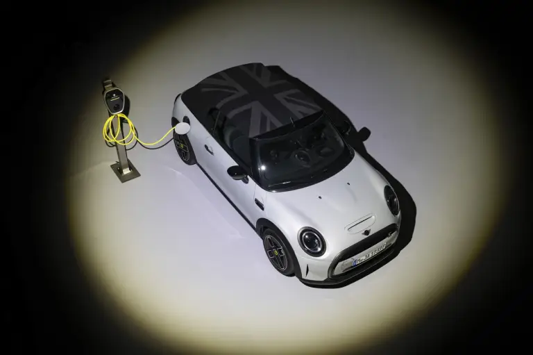 Mini Cooper SE Cabrio - 33