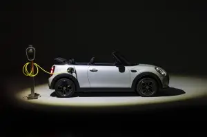 Mini Cooper SE Cabrio - 28