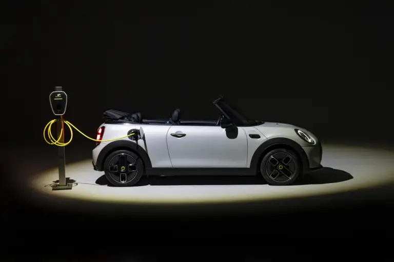 Mini Cooper SE Cabrio - 28