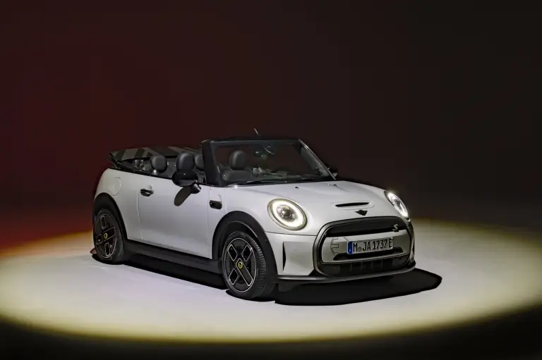 Mini Cooper SE Cabrio - 31