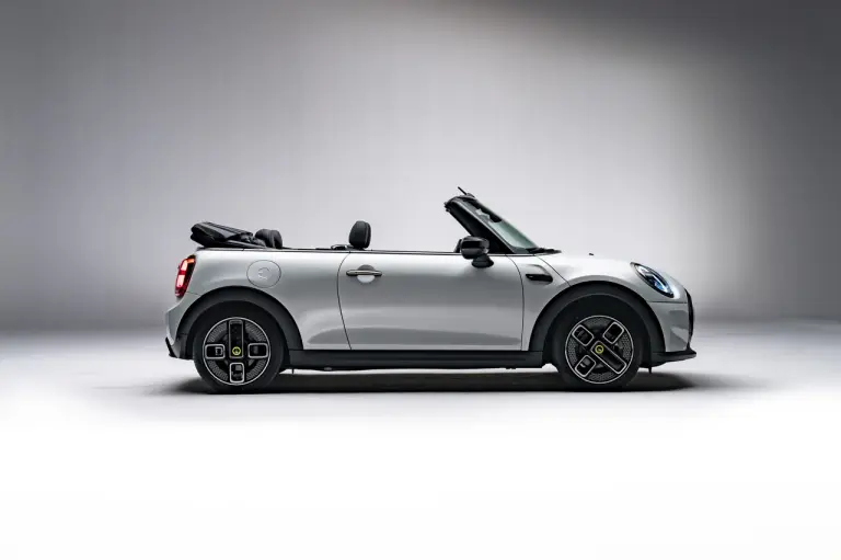 Mini Cooper SE Cabrio - 35