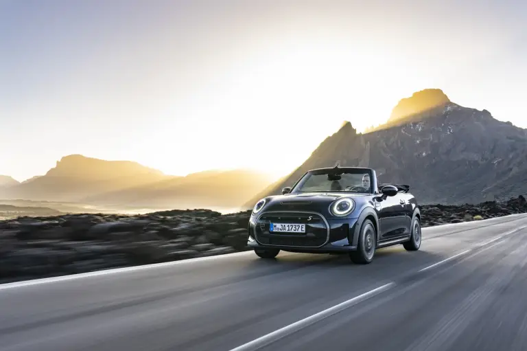 Mini Cooper SE Cabrio - 48