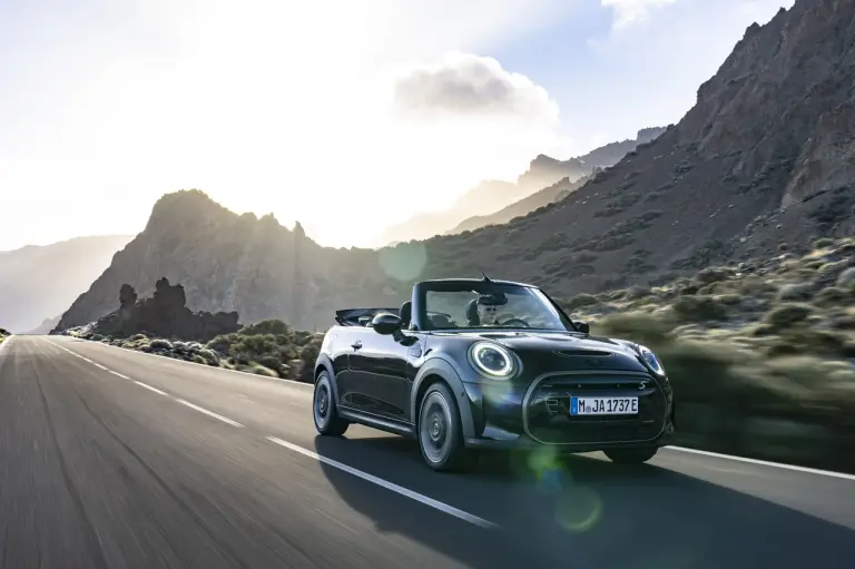 Mini Cooper SE Cabrio - 57