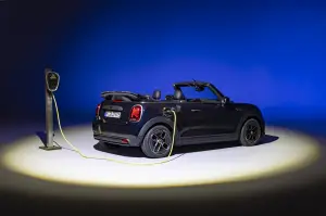 Mini Cooper SE Cabrio - 4