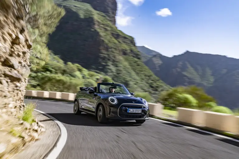 Mini Cooper SE Cabrio - 78