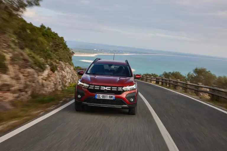 Dacia Jogger Hybrid 2023 - Prova Lisbona - 2