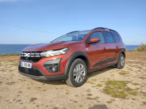 Dacia Jogger Hybrid 2023 - Prova Lisbona