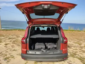 Dacia Jogger Hybrid 2023 - Prova Lisbona