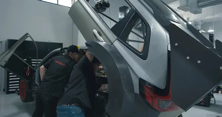 Honda CR-V Hybrid Racer Project Car teaser - 4