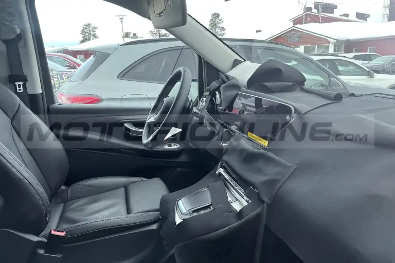 Mercedes Classe V ed EQV restyling - Foto Spia 21-02-2023 - 5