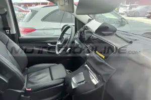 Mercedes Classe V ed EQV restyling - Foto Spia 21-02-2023 - 11