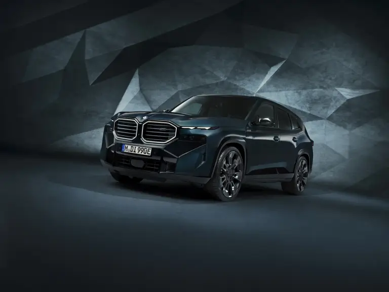 BMW XM vernici BMW Individual - 2