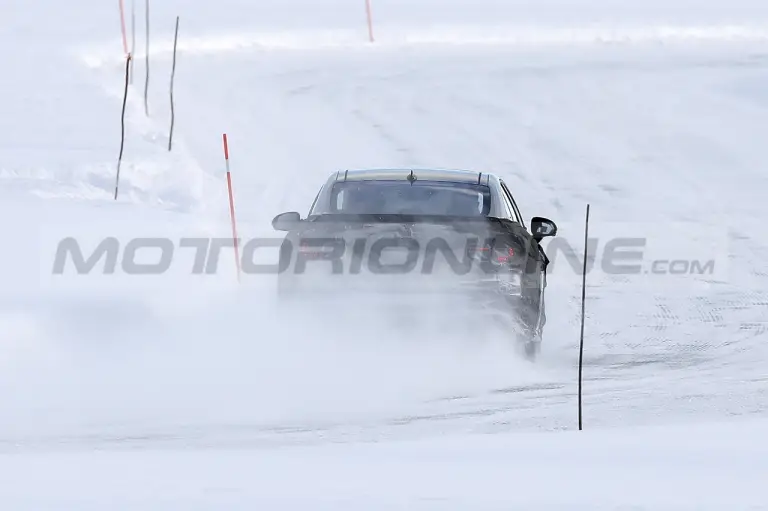 Hyundai Sonata restyling - Foto Spia 21-02-2023 - 12