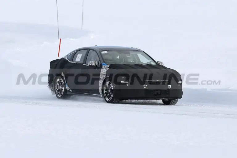 Hyundai Sonata restyling - Foto Spia 21-02-2023 - 7