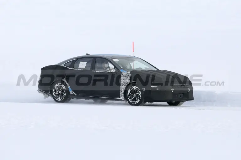 Hyundai Sonata restyling - Foto Spia 21-02-2023 - 4