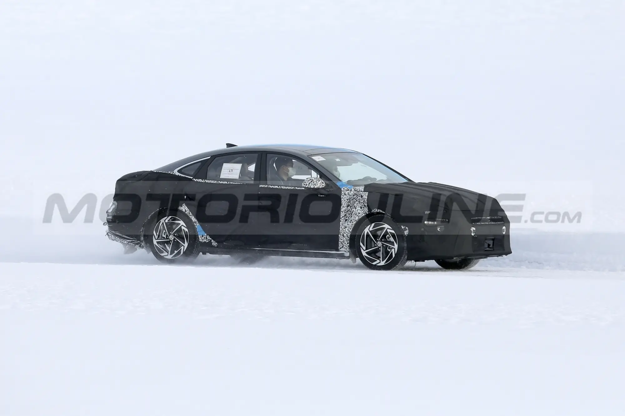 Hyundai Sonata restyling - Foto Spia 21-02-2023 - 1