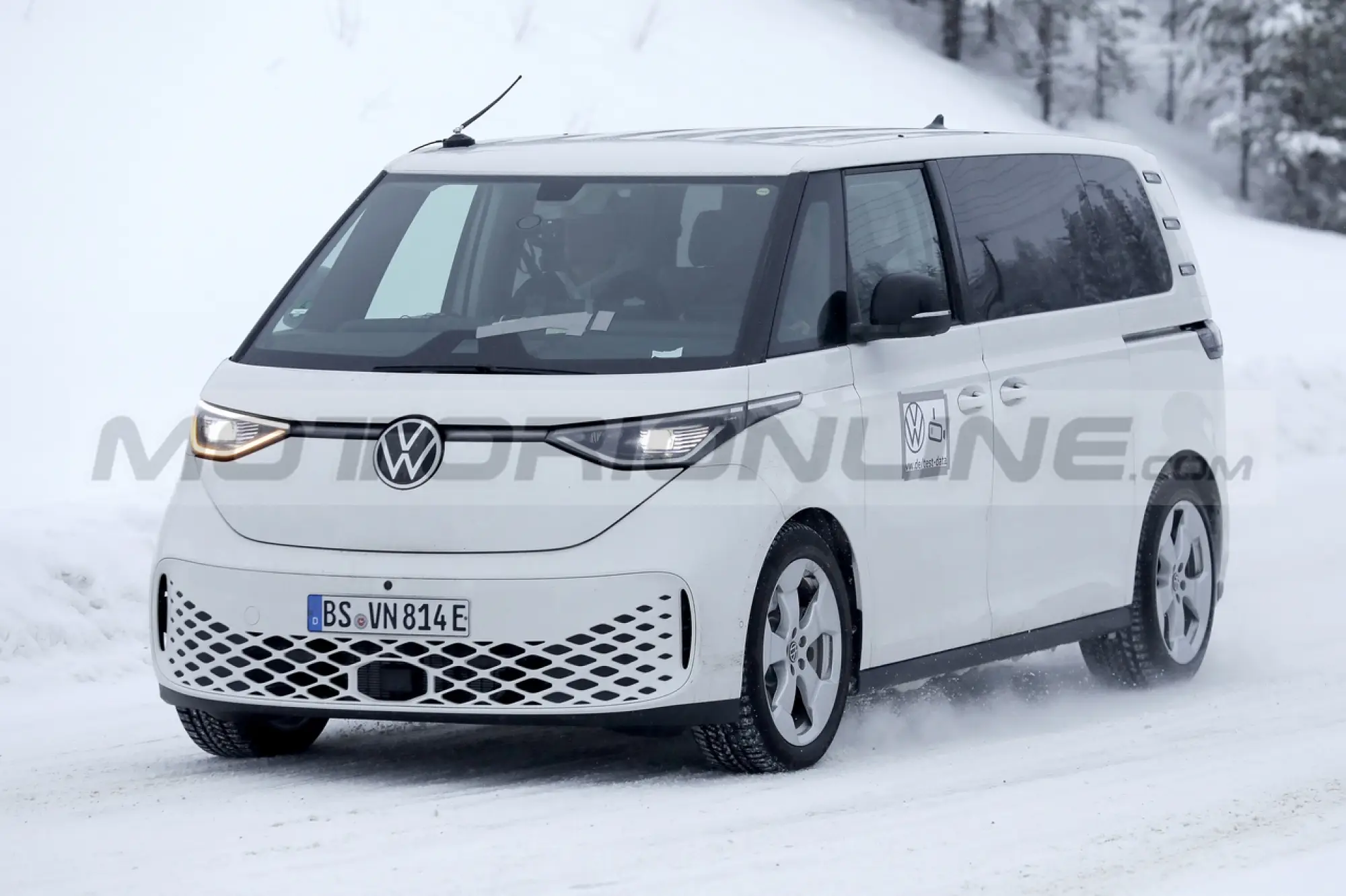 Volkswagen ID. Buzz LWB - Foto Spia 22-02-2023 - 11