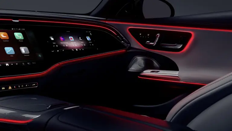 Mercedes Classe E 2024 interni - 16