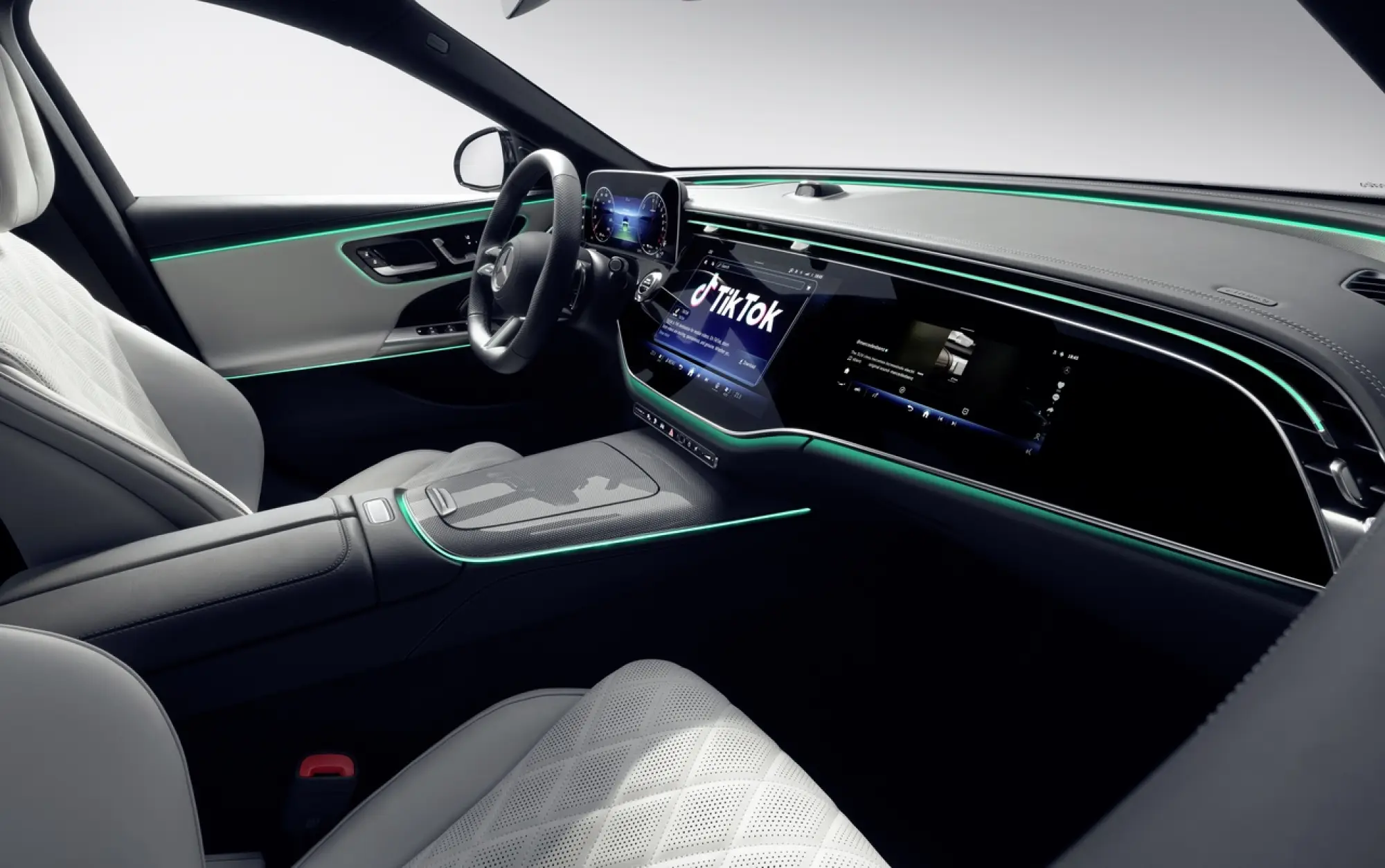 Mercedes Classe E 2024 interni - 11