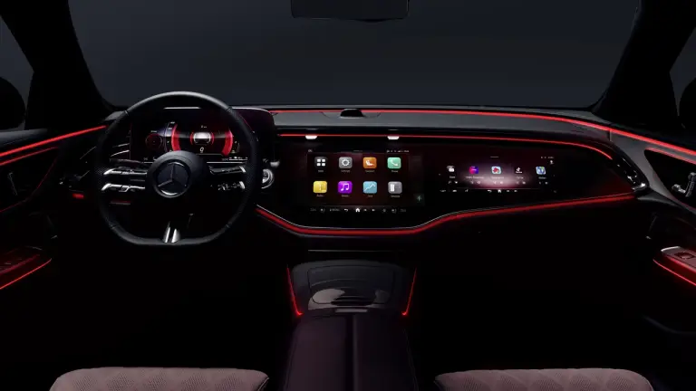 Mercedes Classe E 2024 interni - 6