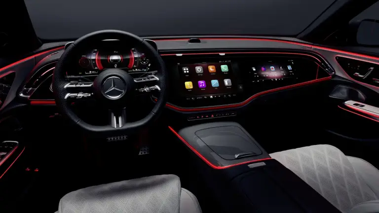 Mercedes Classe E 2024 interni - 7
