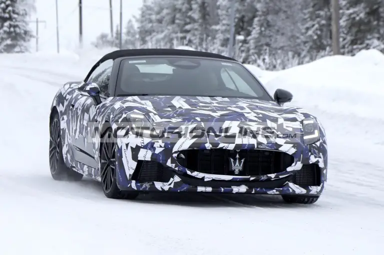 Maserati GranCabrio - Foto spia 23-2-2023 - 4