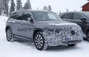 Mercedes GLB e EQB restyling - Foto spia 24-02-2023 - 12