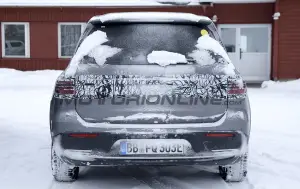 Mercedes GLB e EQB restyling - Foto spia 24-02-2023 - 9