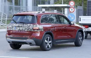 Mercedes GLB e EQB restyling - Foto spia 24-02-2023 - 3