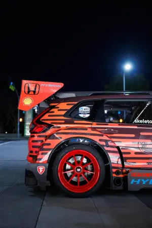Honda CR-V Hybrid Racer