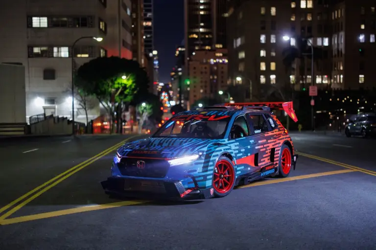 Honda CR-V Hybrid Racer - 5