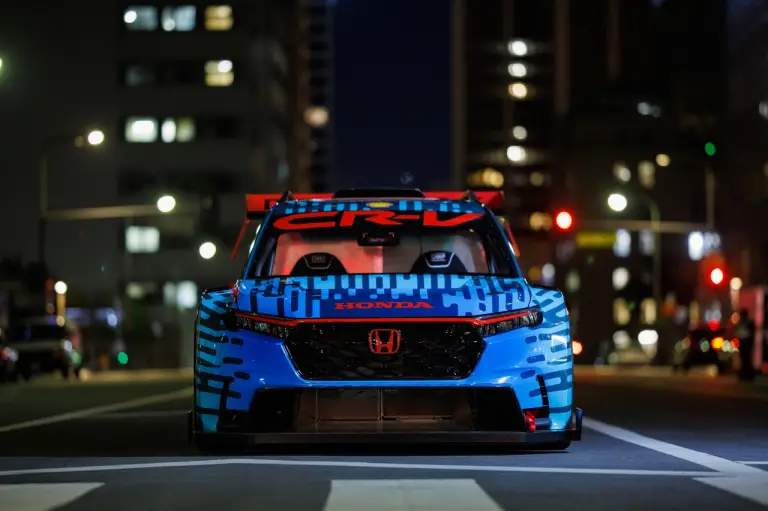 Honda CR-V Hybrid Racer - 2