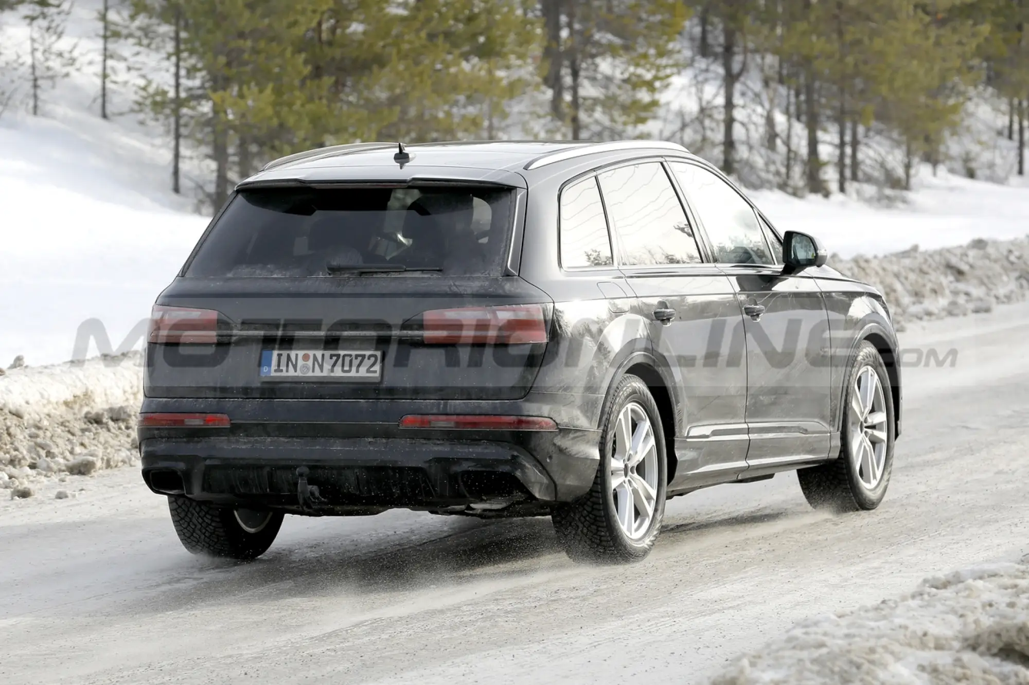 Audi Q7 2024 - Foto Spia 01-03-2023 - 10