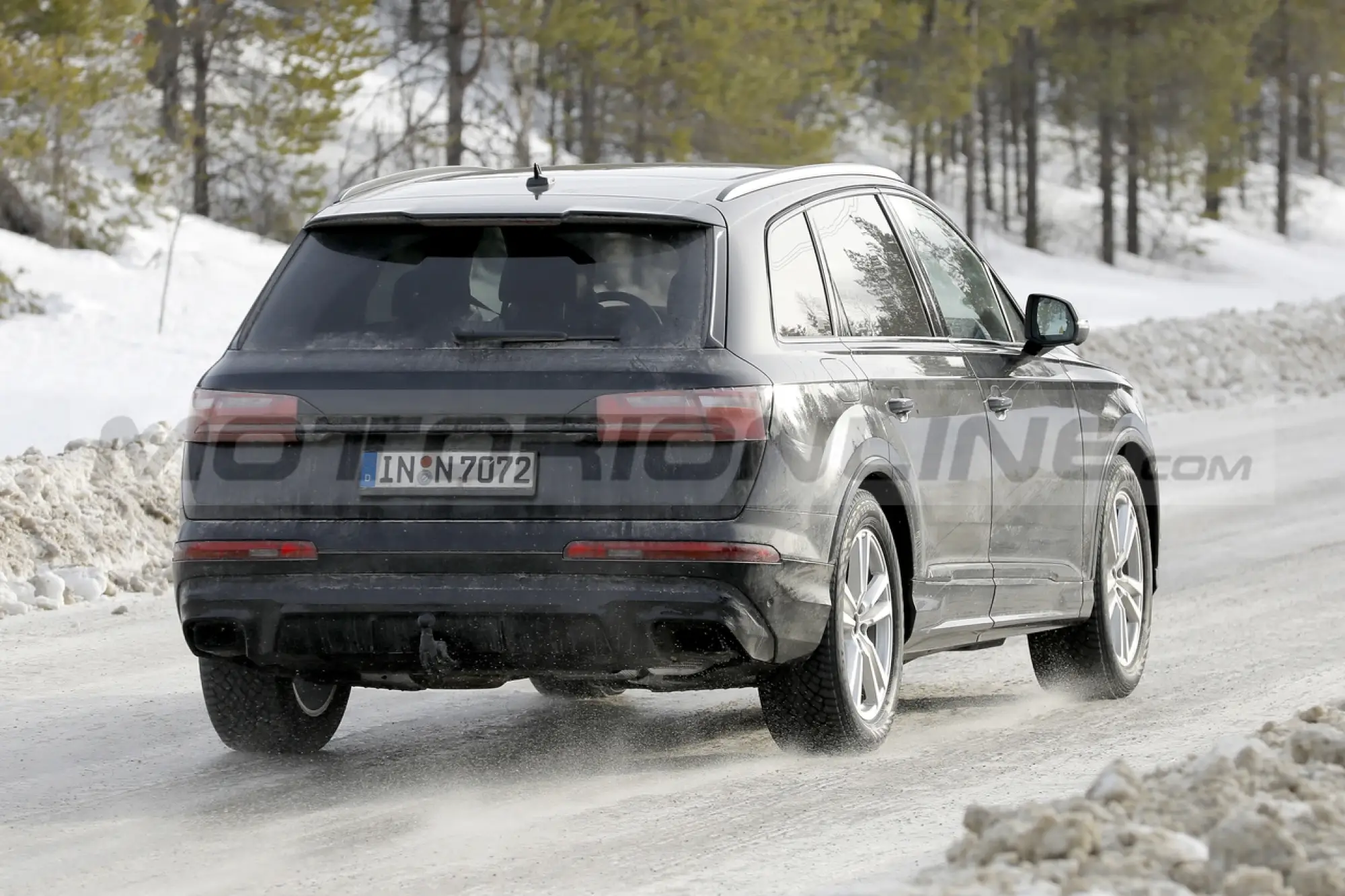 Audi Q7 2024 - Foto Spia 01-03-2023 - 11