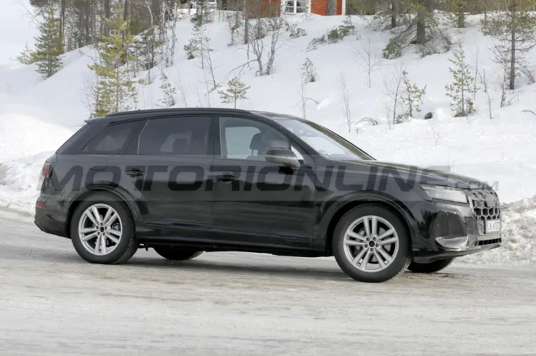 Audi Q7 2024 - Foto Spia 01-03-2023 - 6
