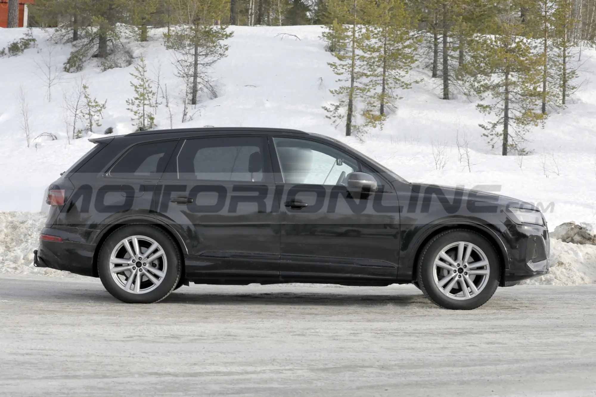 Audi Q7 2024 - Foto Spia 01-03-2023 - 2
