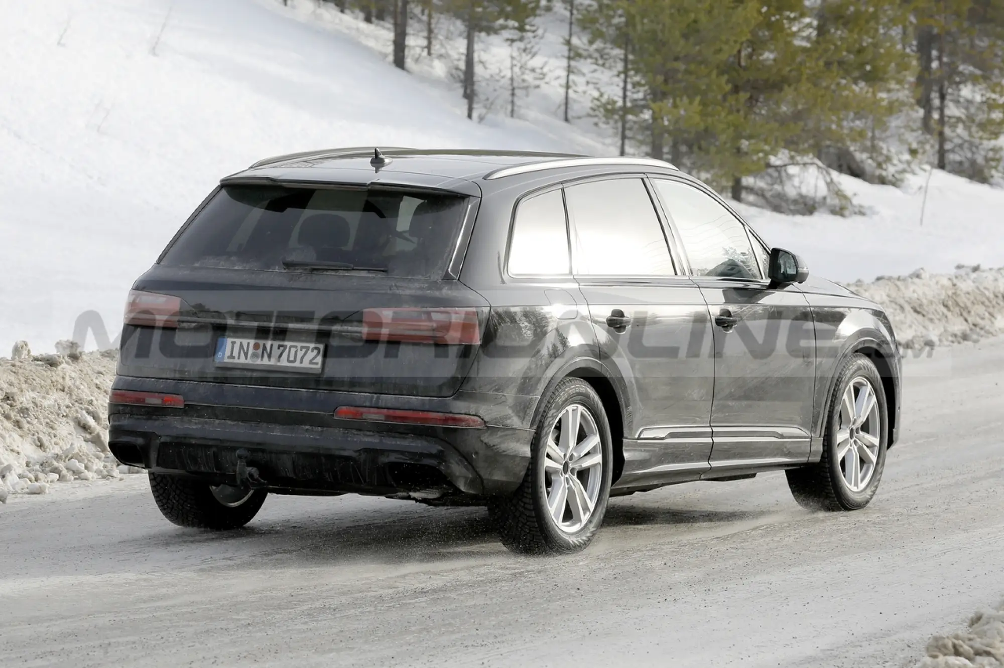Audi Q7 2024 - Foto Spia 01-03-2023 - 8
