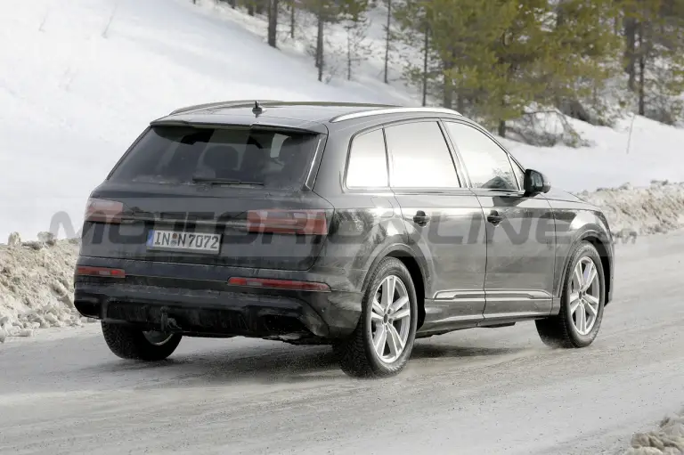 Audi Q7 2024 - Foto Spia 01-03-2023 - 8