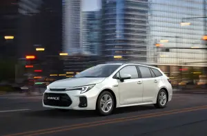 Suzuki Swace Hybrid 2023 - 8