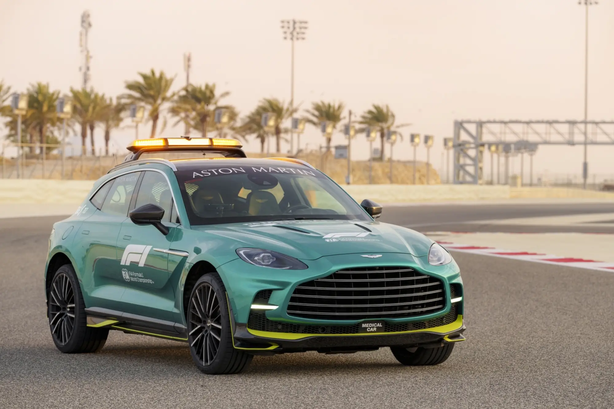 Aston Martin DBX707 medical car Formula 1 - 10