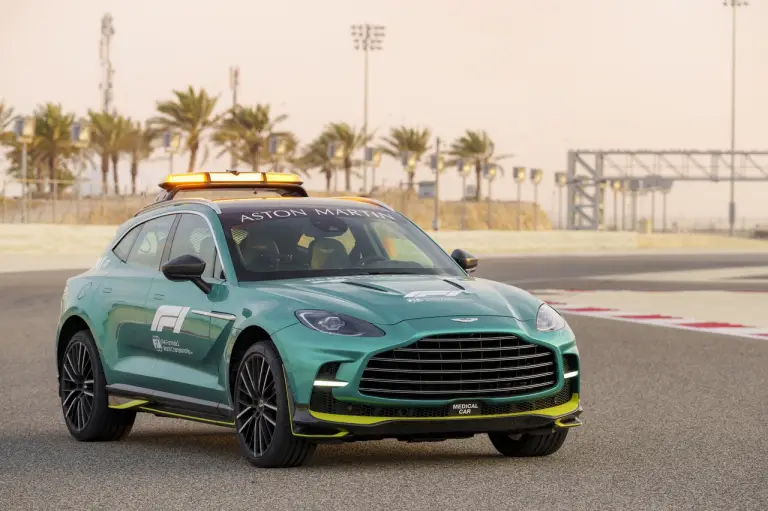 Aston Martin DBX707 medical car Formula 1 - 10