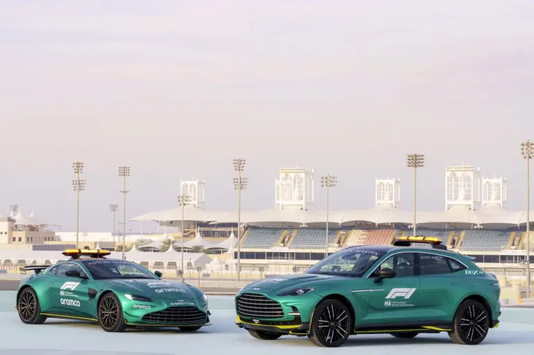 Aston Martin DBX707 medical car Formula 1 - 14