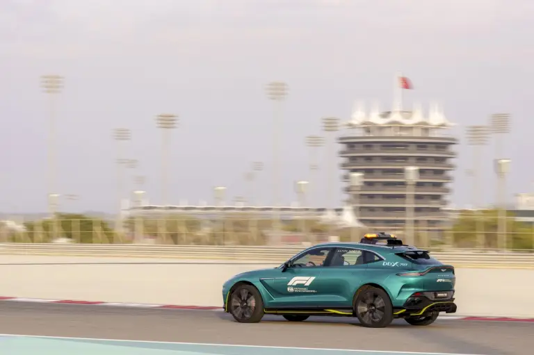 Aston Martin DBX707 medical car Formula 1 - 4