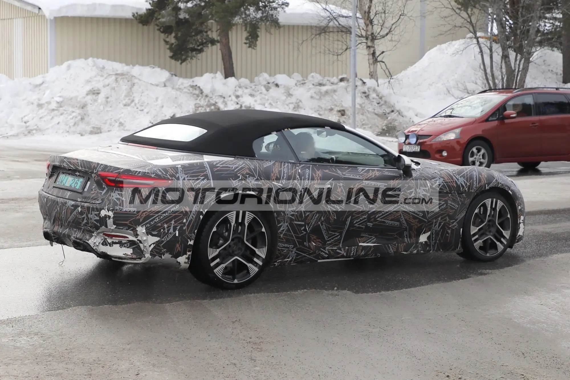 Maserati GranCabrio Folgore - Foto spia 2-3-2023 - 11