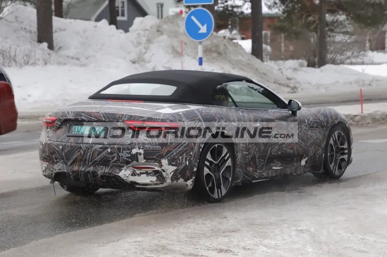 Maserati GranCabrio Folgore - Foto spia 2-3-2023 - 16