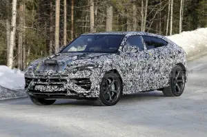 Lamborghini Urus Hybrid - Foto Spia 03-03-2023 - 2