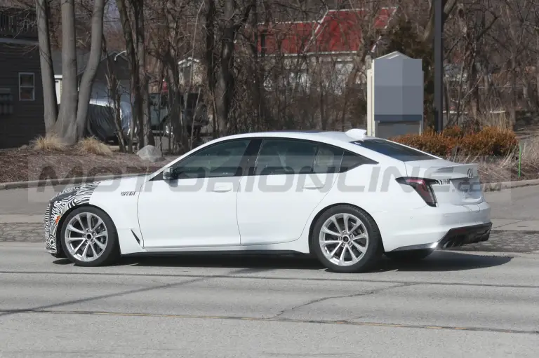 Cadillac CT5-V Blackwing 2024 - Foto Spia 07-03-2023 - 5