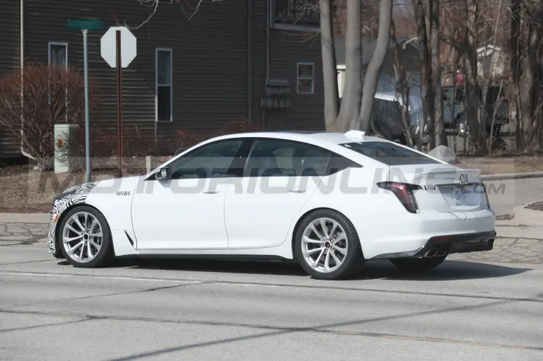 Cadillac CT5-V Blackwing 2024 - Foto Spia 07-03-2023 - 8