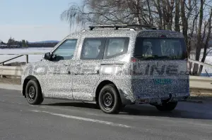 Ford Tourneo Courier 2024 - Foto Spia 08-03-2023